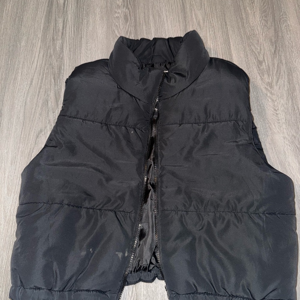 Tilly's Black Puffer Vest